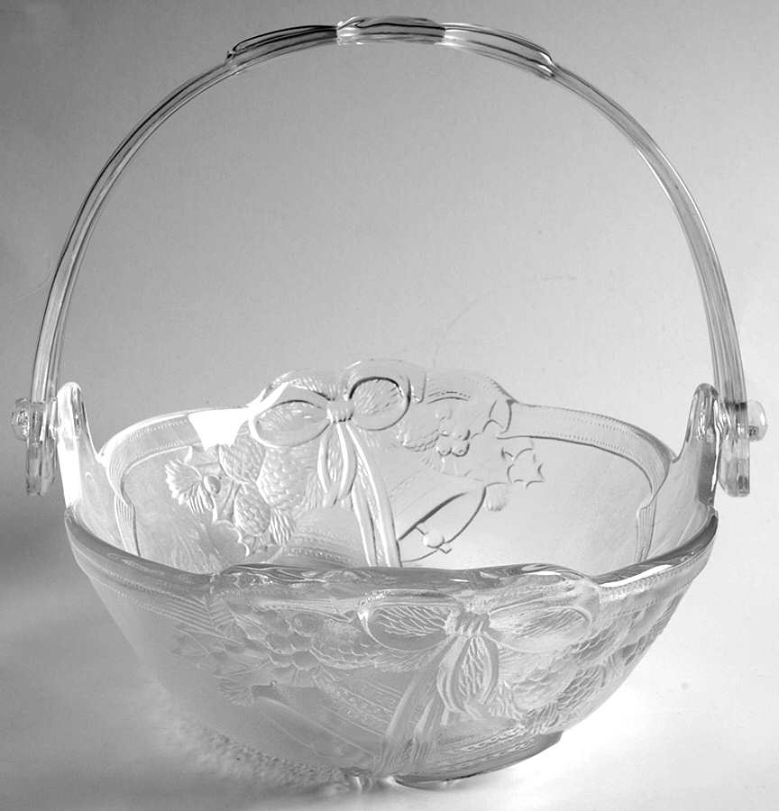 Holiday Bells Handled Basket by Mikasa-1
