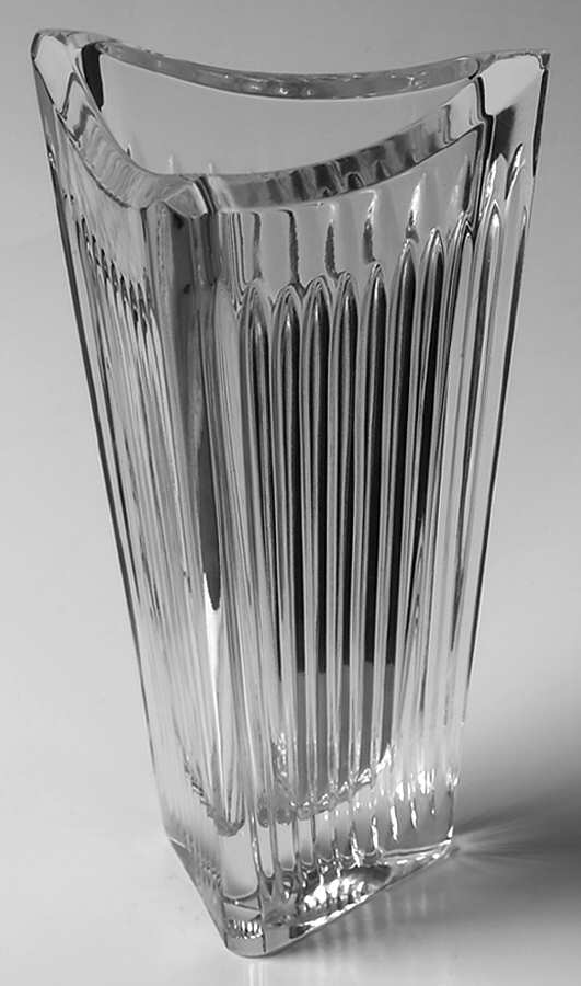 Meridian 7" Triangular Vase by Mikasa-1