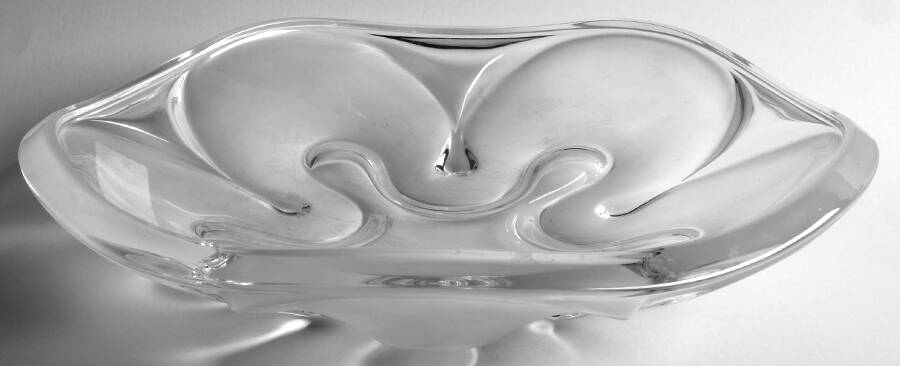 Royal Symphony Clear 14" Shallow Round Bowl by Mikasa-1