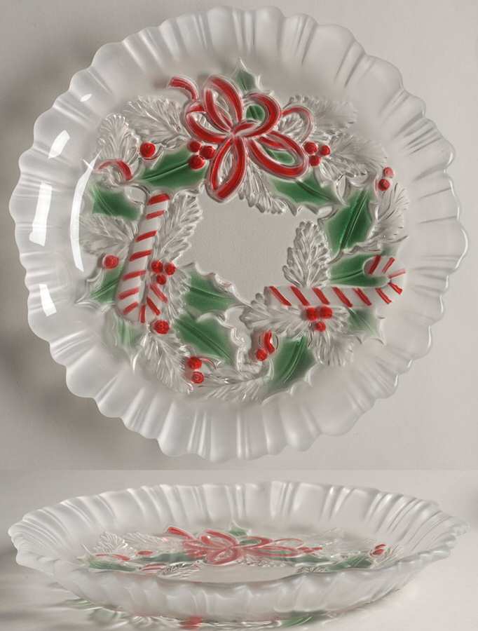 Festive Wreath Open Candy Dish by Mikasa-1