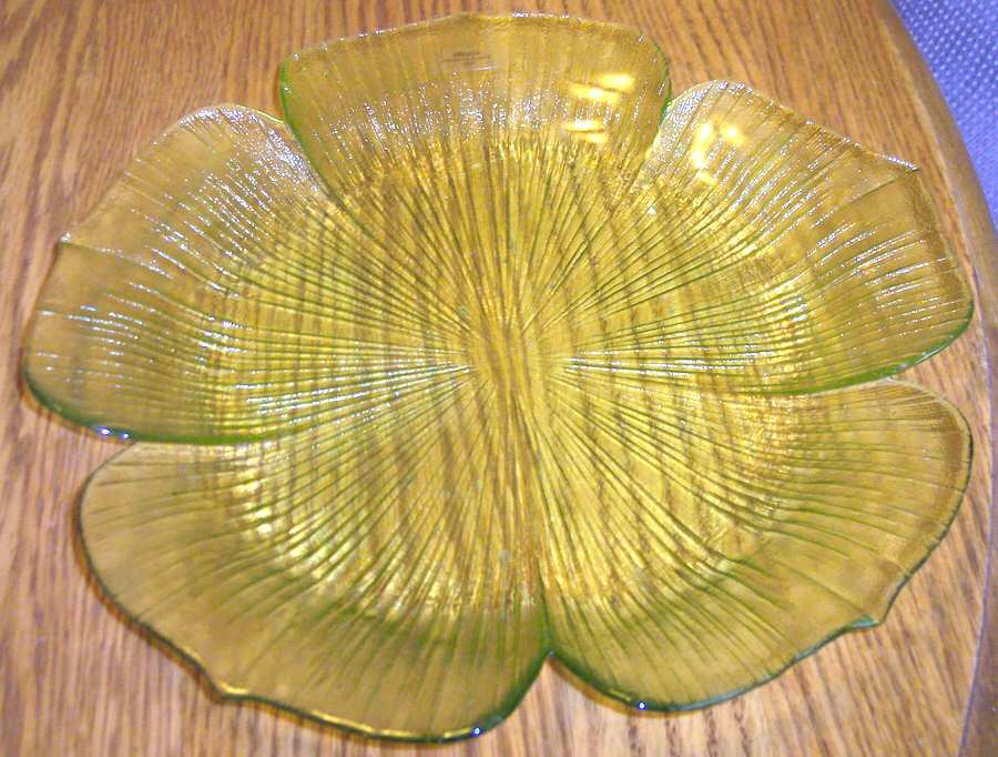 Lotus Blossom Citron Dinner Plate by Mikasa-1