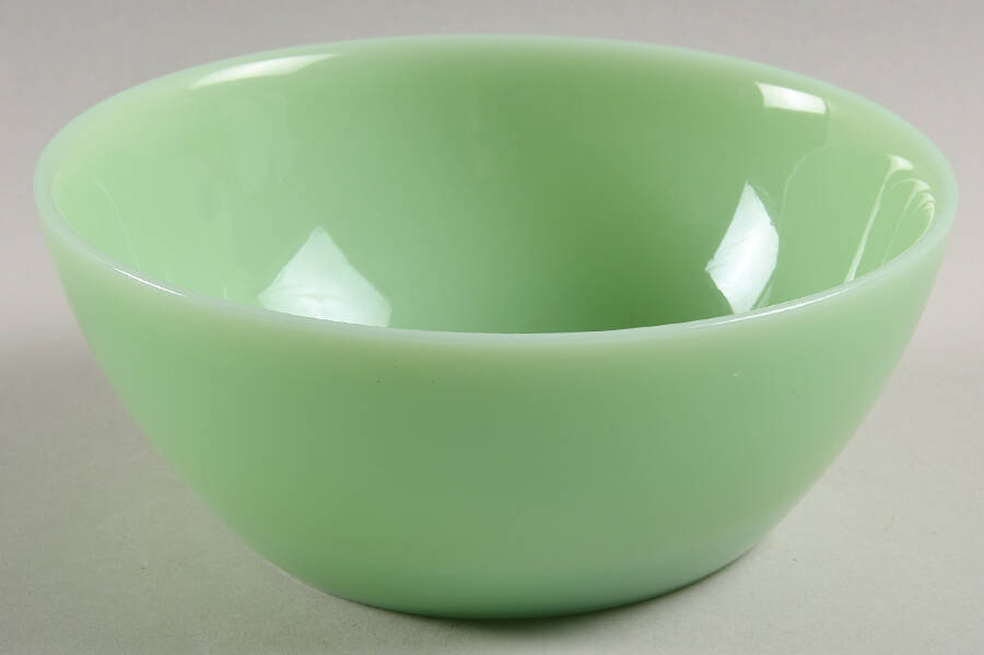 Jadeite-Green Glass 6" Mixing Bowl by Martha Stewart-1