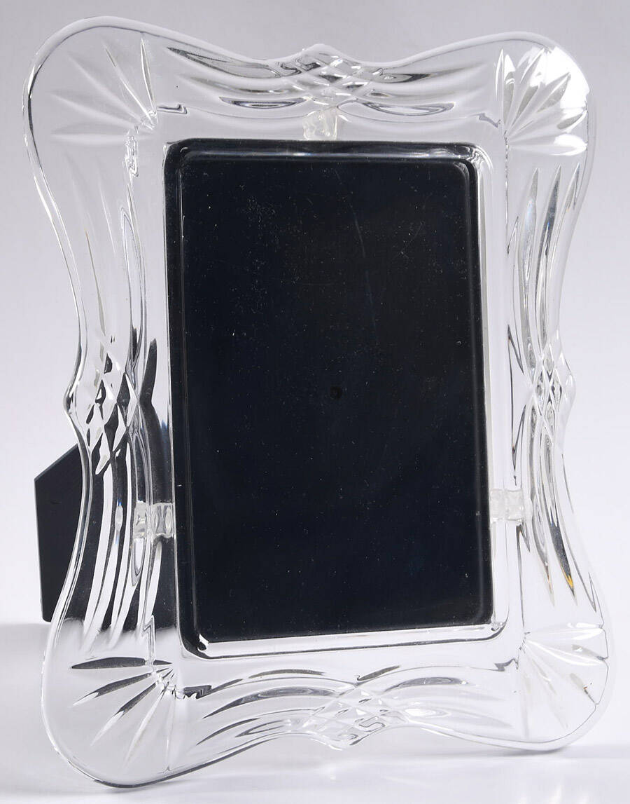 Simone Frame-Holds 5" X 7" Photo by Mikasa-1