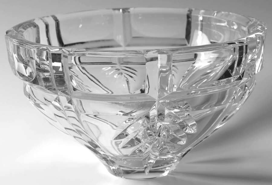 Regal Aire 9" Round Bowl by Mikasa-1