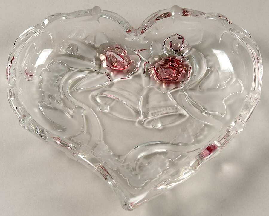 Treasured Memories Heart Bowl by Mikasa-1