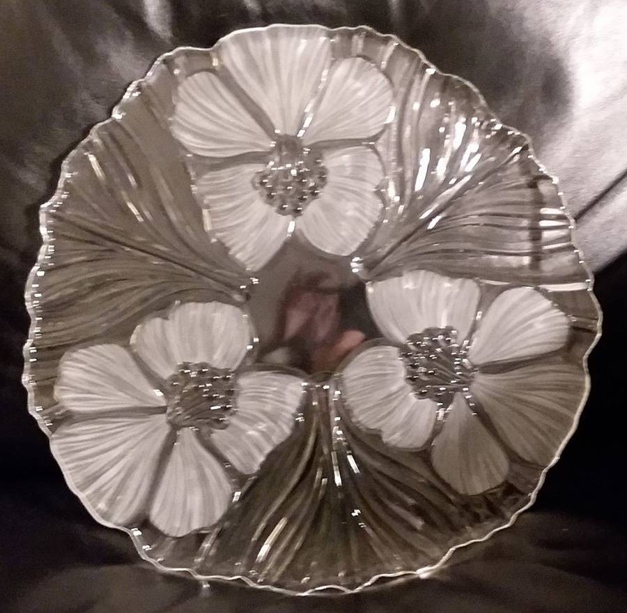 Miranda 14" Round Platter by Mikasa-1