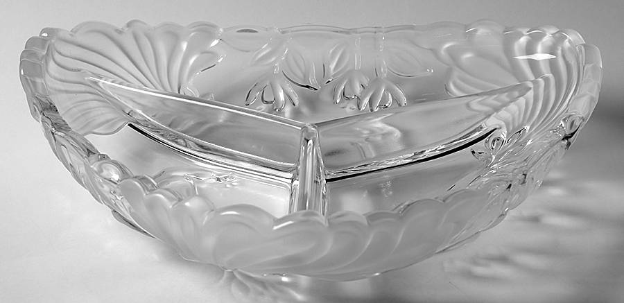 MIC164 12" Triangular Bowl by Mikasa-1