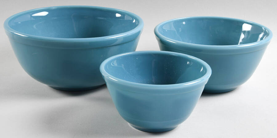 Georgia Blue Set of 3 Mixing Bowls (8", 7" & 5" Diameter) by Mosser (Ohio)-1
