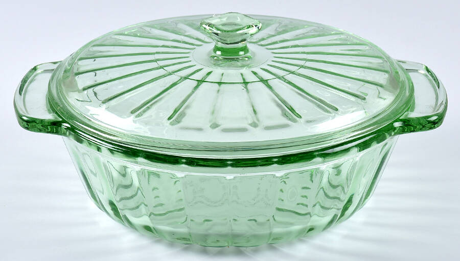 MWY20 2 Quart Round Covered Casserole by Martha Stewart-1