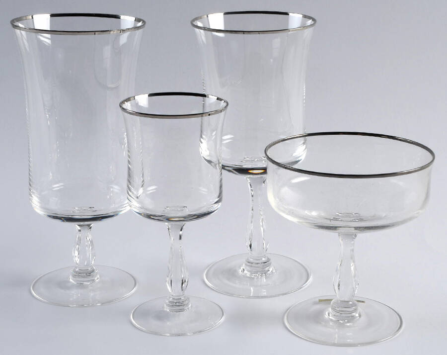 Rhythm-Clear 32 Piece Estate Set by Noritake-1