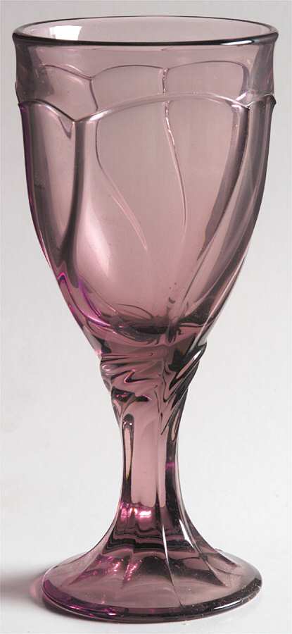 Sweet Swirl-Cranberry Wine Glass by Noritake-1