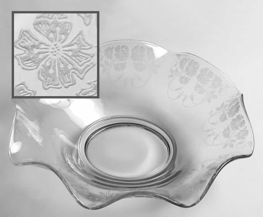 Wild Rose Crimped Bowl by New Martinsville-1