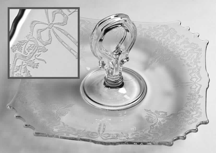 NEMNEM8 Center Handle Tray by New Martinsville-1