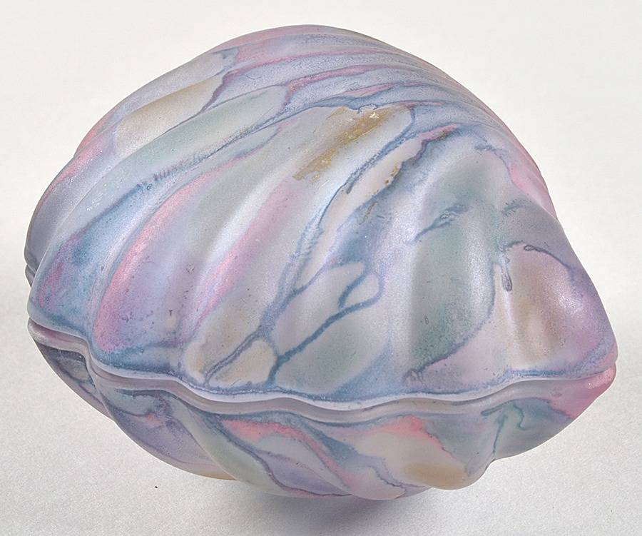 Rueven Shell Box and Lid by Nouveau Art Glass -1