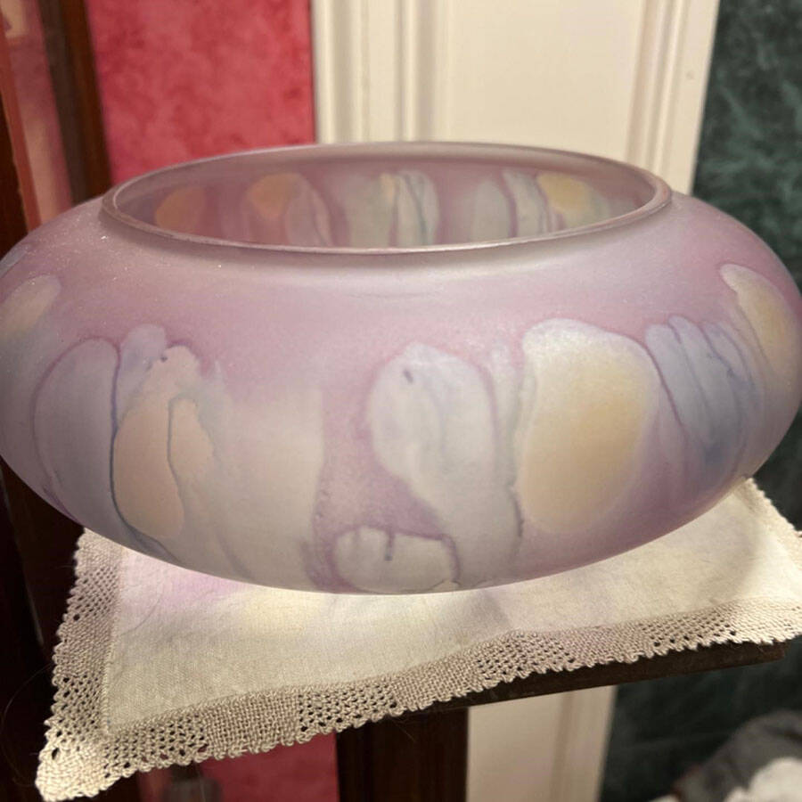 Rueven 10" Round Bowl by Nouveau Art Glass -1