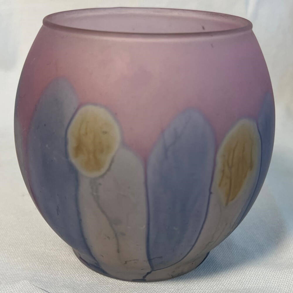 Rueven 4" Rose Bowl by Nouveau Art Glass -1