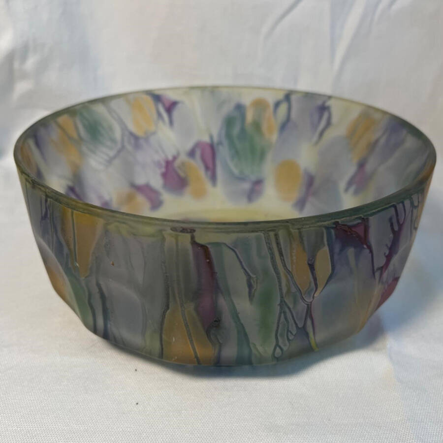 Rueven 8" Round Bowl by Nouveau Art Glass -1