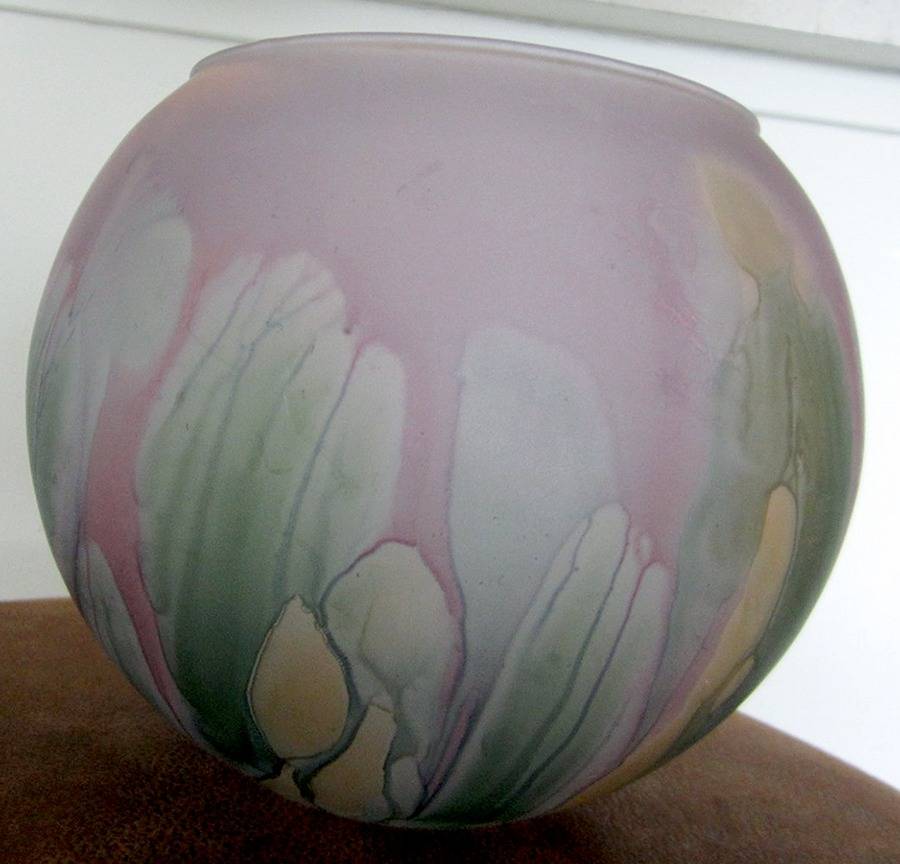 Rueven 6" Rose Bowl by Nouveau Art Glass -1