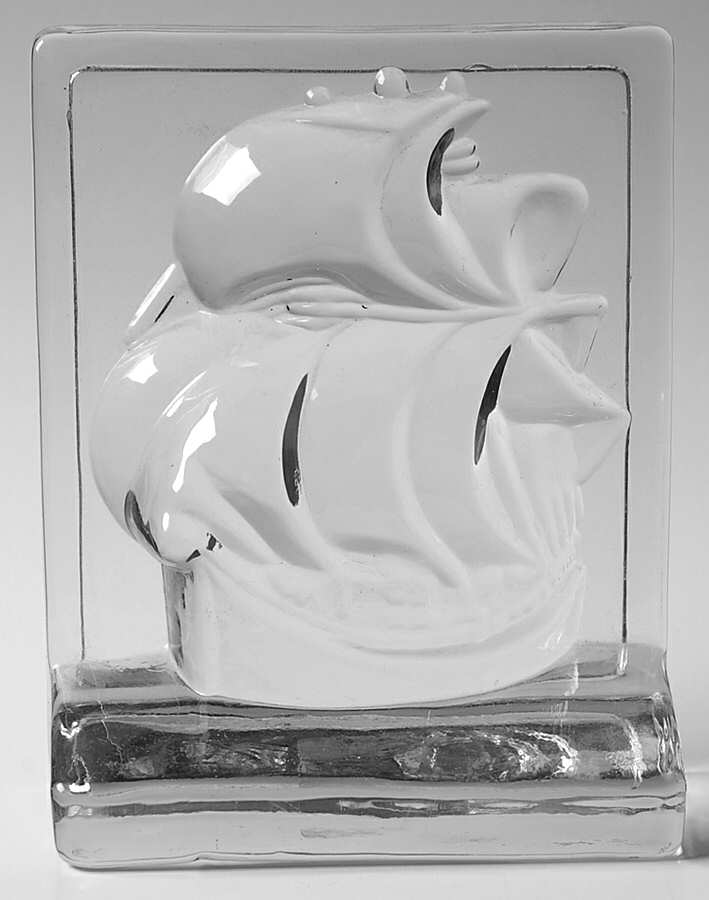 Animals & Figurines #499 Clipper Ship Bookend by New Martinsville-1