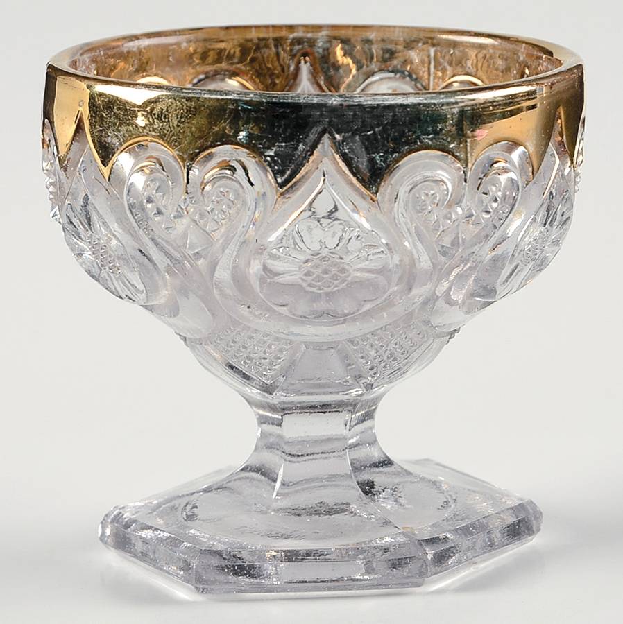 Horseshoe Daisy-Gold Low Sherbet by New Martinsville-1