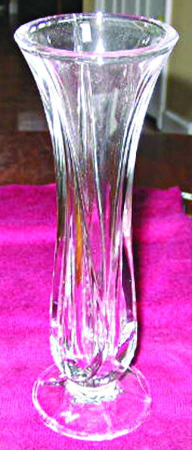 Krokus Bud Vase by Nachtmann-1