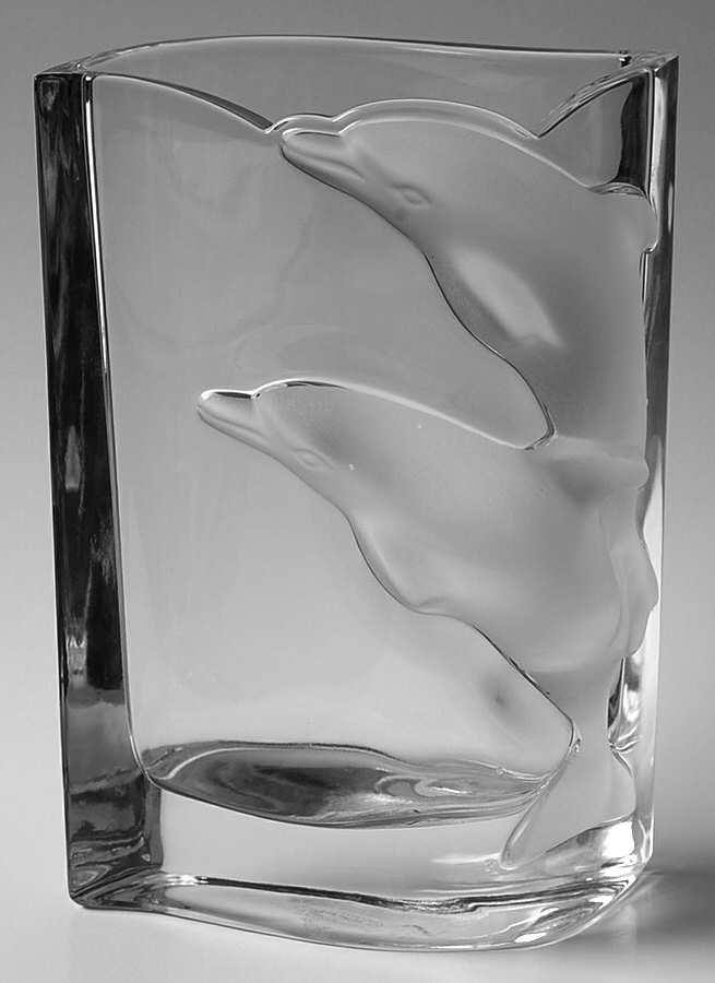 Dolphin 7" Straight Vase by Nachtmann-1