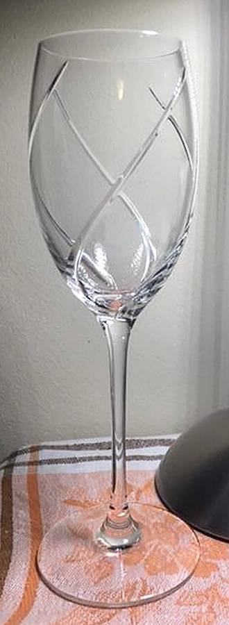 Twist Wine Glass by Nachtmann-1