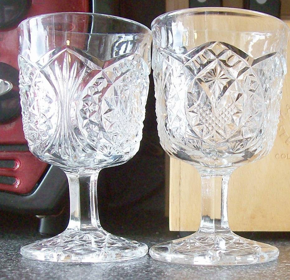Arrowhead in Oval Wine Glass by New Martinsville-1