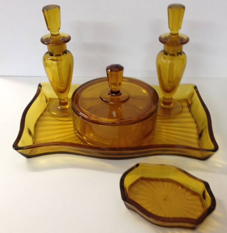 Queen Anne-Amber Rectangular Pin Tray by New Martinsville-1
