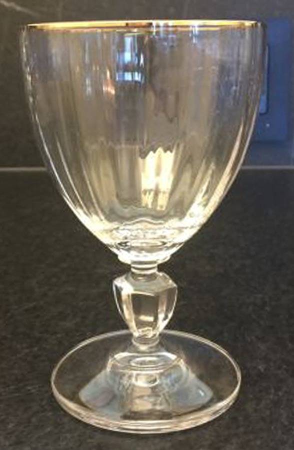 Chardonnay Gold Wine Glass by Oscar de la Renta-1