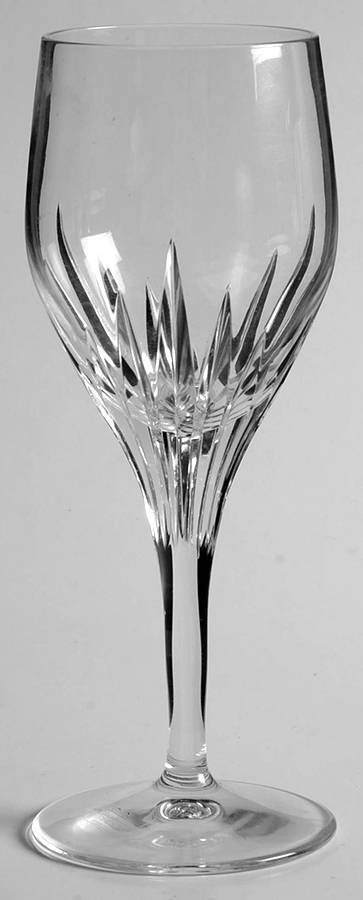 Fire Song Wine Glass by Oscar de la Renta-1
