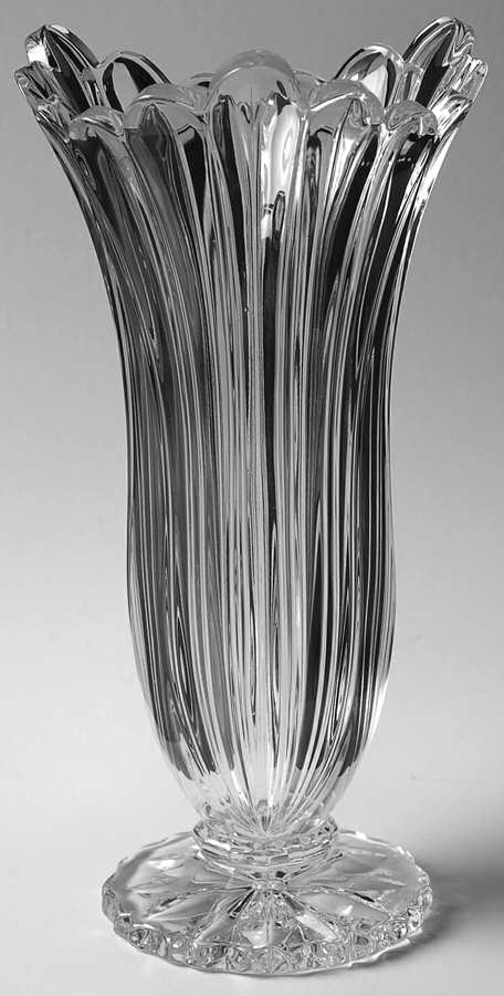 Julliard (Giftware) 9" Flower Vase by Oneida-1