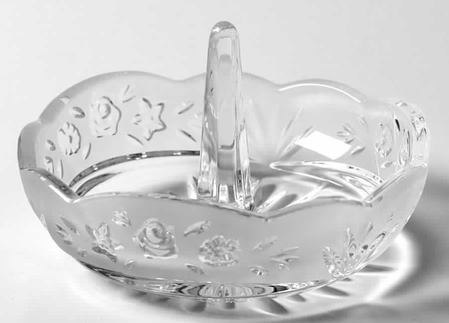 Southern Garden Ring Holder by Oneida-1