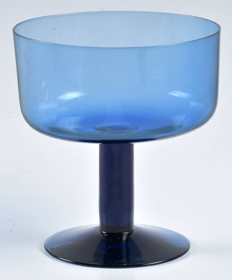 Picnic Midnight Blue Champagne/Tall Sherbet by Orrefors-1