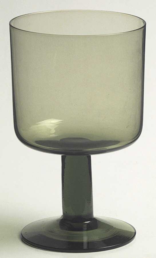 Picnic Glade Green Wine Glass by Orrefors-1