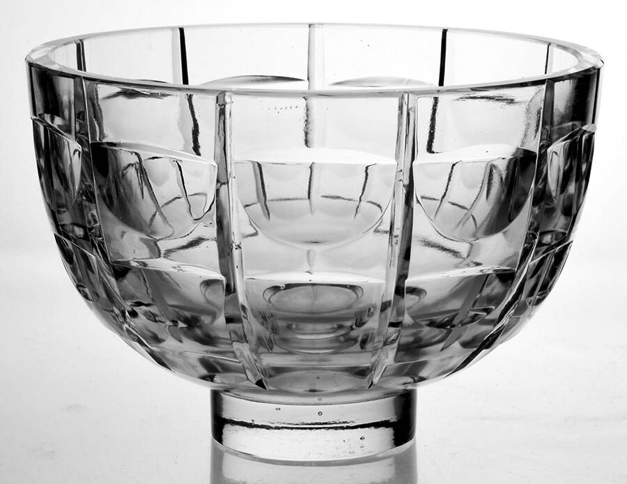 Thousand Windows 8" Round Bowl by Orrefors-1
