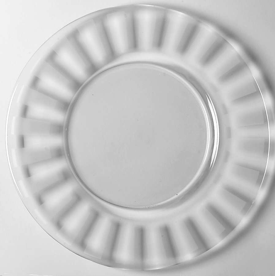 Clara Luncheon Plate by Orrefors-1