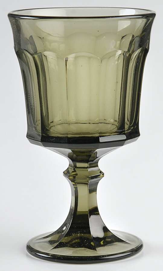 Entree Green Wine Glass by Oneida-1