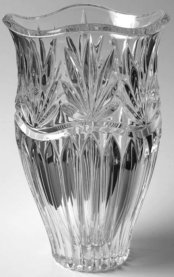 Noblis 10" Flower Vase by Oneida-1