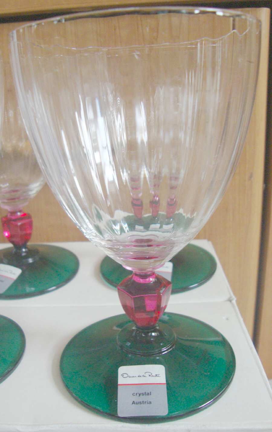 Chardonnay Ruby Water Goblet by Oscar de la Renta-1