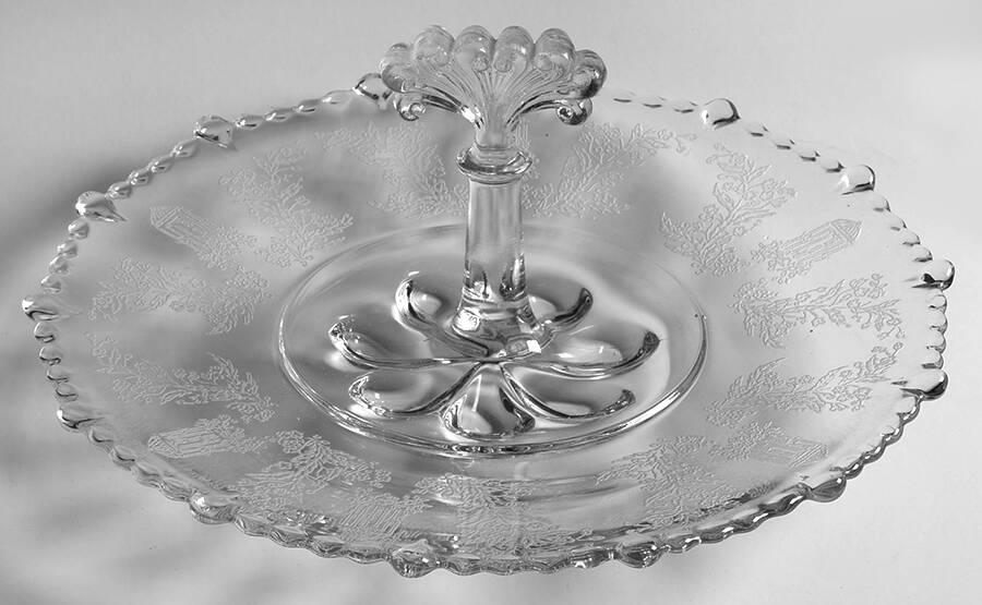 Gazebo Clear Center Handle Tray by Paden City-1