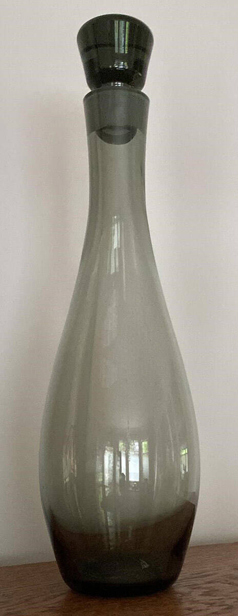 Cora Smoke (Smoke Bowl, Clear Stem) Decanter & Stopper by Peill-1