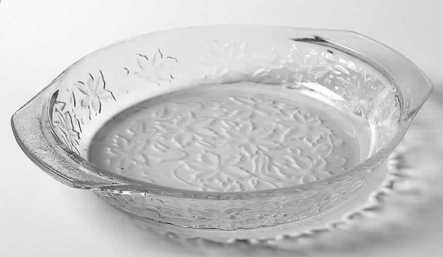 Fantasia Pie Plate by Princess House-1