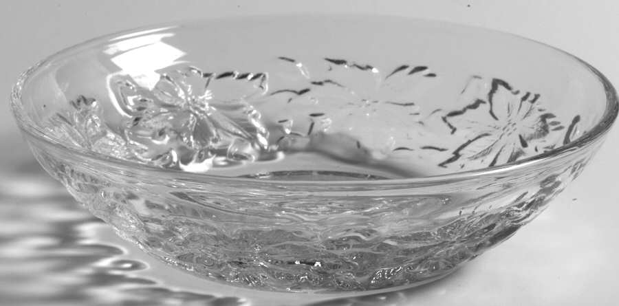 Fantasia Small Fruit Dessert Bowl by Princess House-1