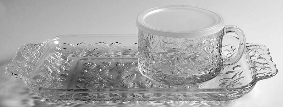 Fantasia Soup/Sandwich (Soup Mug & Plastic Lid w/Tray) by Princess House-1