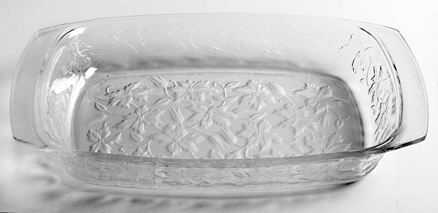 Fantasia Baking Pan by Princess House-1