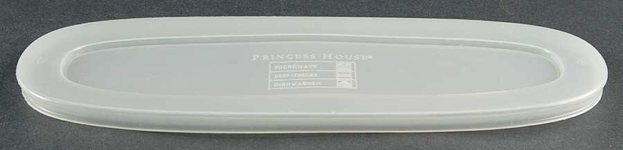Fantasia Appetizer/Flatware Dish W/Plastic Lid by Princess House-1