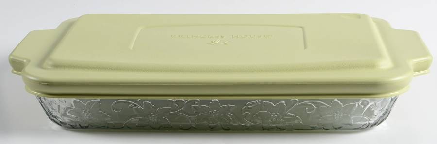 Fantasia 5 Quart Lasagna/Baker & Plastic Lid by Princess House-1