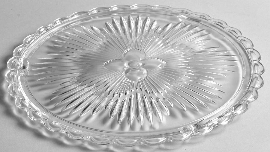 Heritage Pie Plate No Dome by Princess House-1