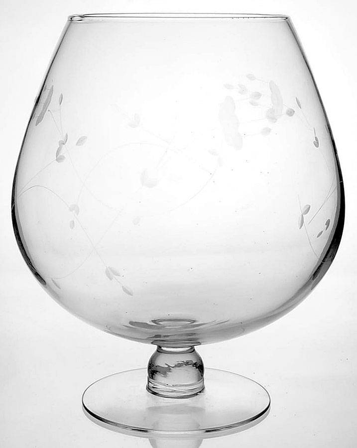 Heritage 11" Oversized Vase Brandy Shape by Princess House-1